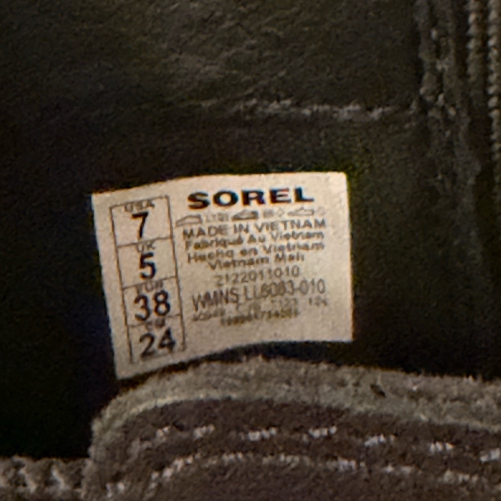 SOREL Chelsea Platform Boots - Picture 6 of 6